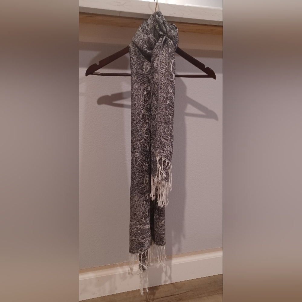 NWOT Turkish Scarf for Women